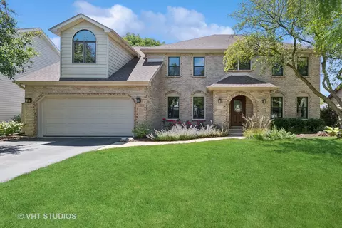 2245 Keim Rd, Naperville, IL 60565