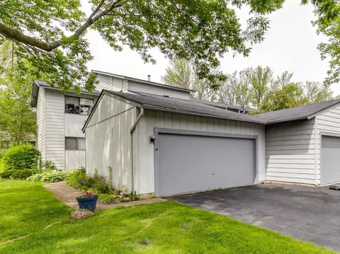 131 Windsor Dr, Vernon Hills, IL 60061