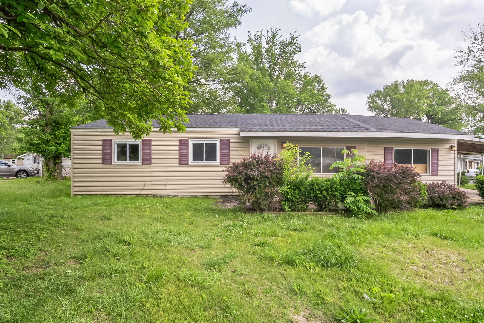 2 Saint Columba Dr  