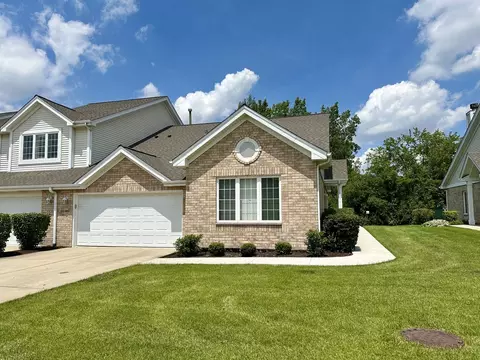 5528 Foxwoods Dr, Oak Lawn, IL 60453