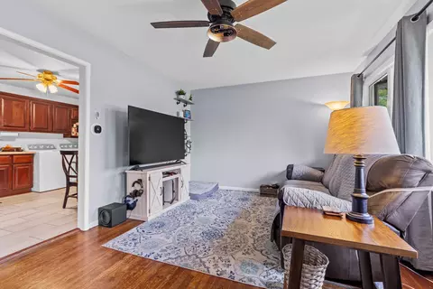 Living - 17320 Johnson St, Union, IL 60180 photo 2 of 2