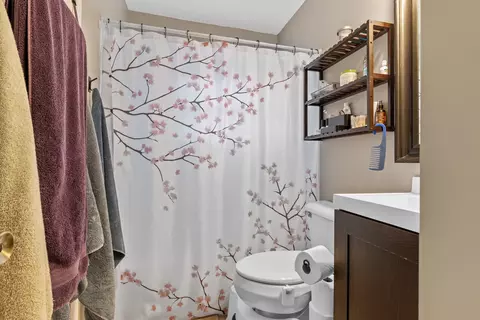 Bath - 17320 Johnson St, Union, IL 60180 photo 1 of 1