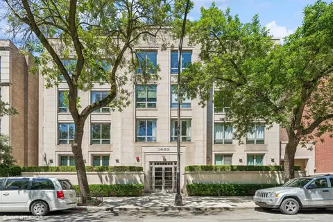 1422 N La Salle Dr #201, Chicago, IL 60610
