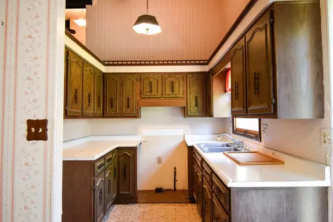 522 Kennedy Dr, Cullom, IL 60929 photo 8