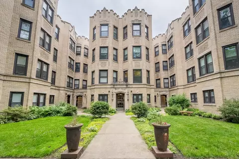 7074 N Wolcott Ave #2, Chicago, IL 60626