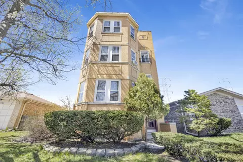 7746 Tripp Ave, Skokie, IL 60076