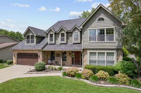 729 Arlington Ave, Naperville, IL 60565