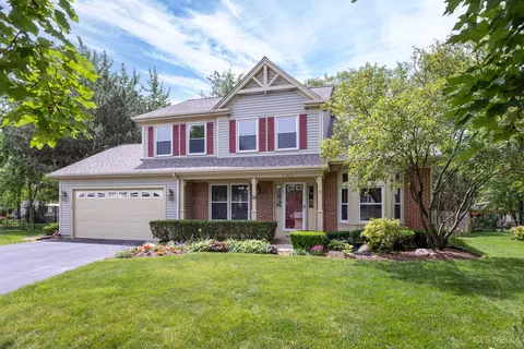 2305 Featherstone Ct, Schaumburg, IL 60194