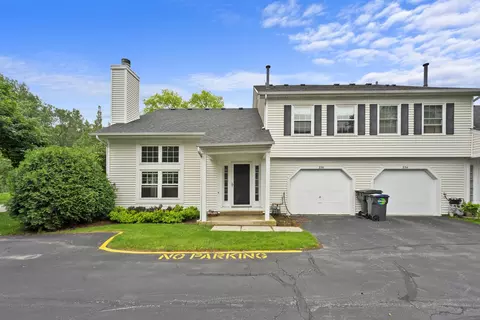 250 Teak Ln, Streamwood, IL 60107