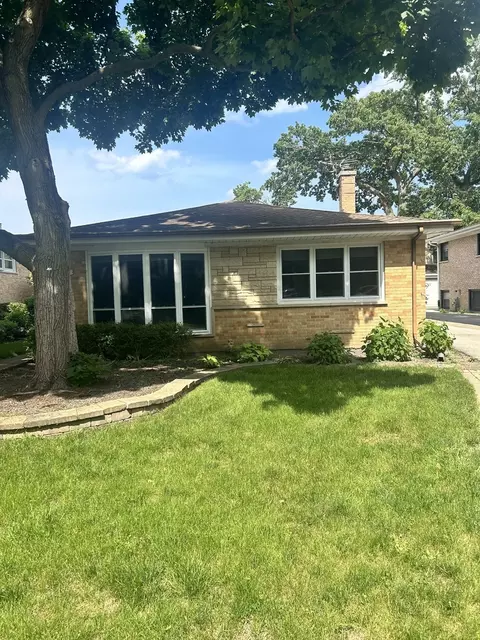 149 Linden Ave, Glencoe, IL 60022