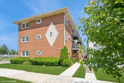 3553 N Neenah Ave #3A, Chicago, IL 60634
