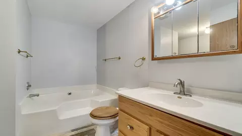 1152 E Helle Rd, Oregon, IL 61061 photo 13