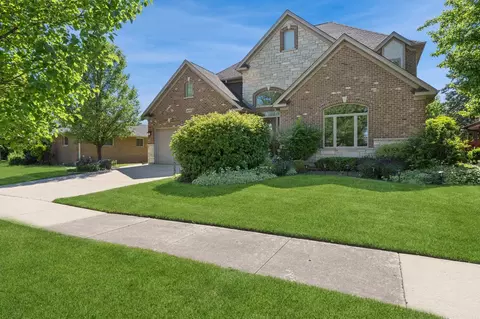 450 Dara James Rd, Des Plaines, IL 60016 photo 2