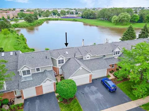 795 Daybreak Ln #795, Carol Stream, IL 60188