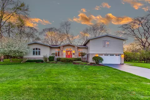 508 Appletree Ln, Deerfield, IL 60015