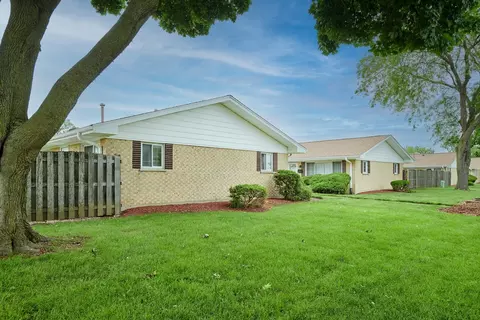 817 Valley Stream Dr #B, Wheeling, IL 60090 photo 35
