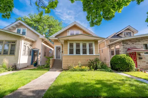 5228 W Dakin St, Chicago, IL 60641