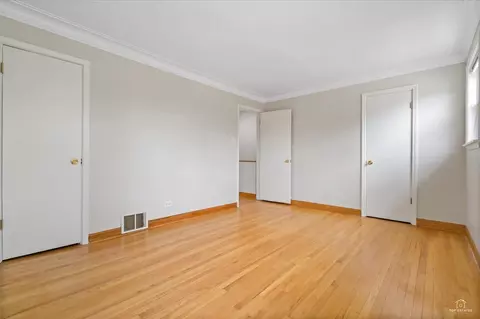 374 Alles St, Des Plaines, IL 60016 photo 11