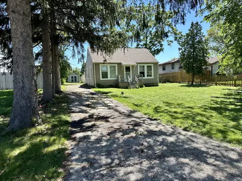 4505 Chelsea Ave, Lisle, IL 60532