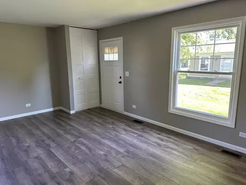 303 Somerset Ln #303, Vernon Hills, IL 60061
