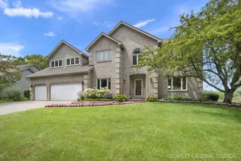 1333 Oakton Ln, Naperville, IL 60540
