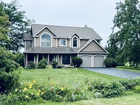 10087 E Branch Rd, Rochelle, IL 61068