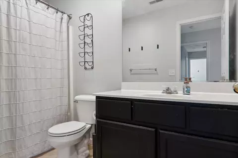 Bath - 1412 Montgomery St, Normal, IL 61761 photo 2 of 4