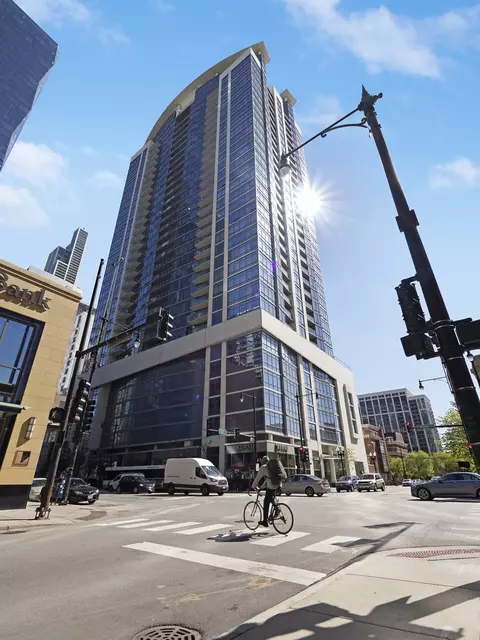 100 E 14th St #GU-57, Chicago, IL 60605