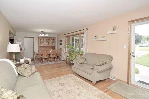 Living - 4512 Ramble Rd, Mchenry, IL 60050 photo 2 of 3