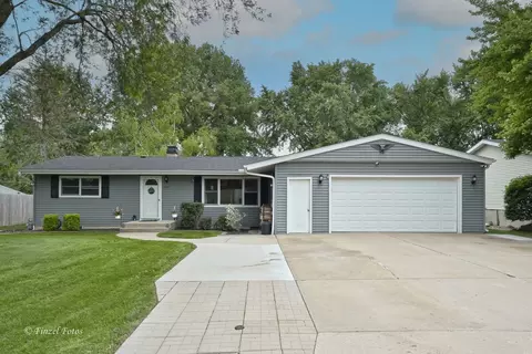 4512 Ramble Rd, Mchenry, IL 60050