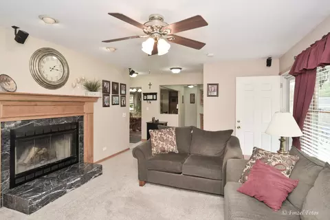 Living - 4512 Ramble Rd, Mchenry, IL 60050 photo 3 of 3