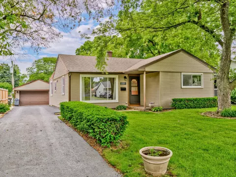 2311 Park St, Rolling Meadows, IL 60008