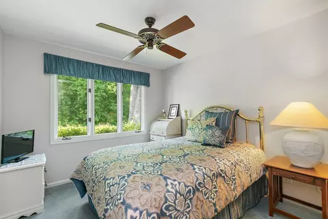 Bedroom - 19 White Oak Ln, Elgin, IL 60123 photo 2 of 2