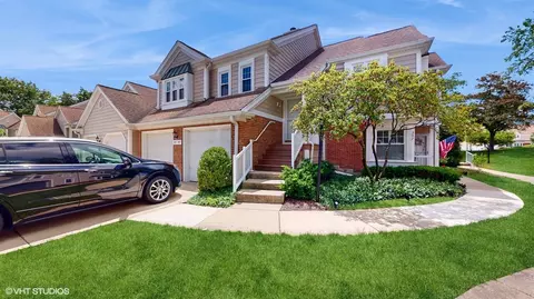 395 Covington Ter #395, Buffalo Grove, IL 60089