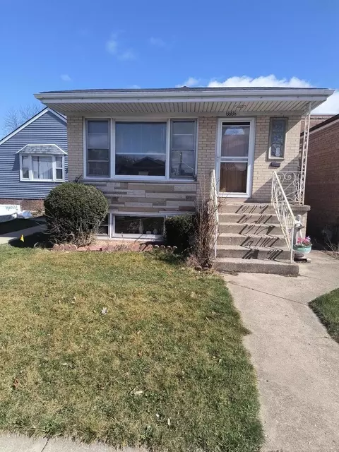 6666 W Montrose Ave, Harwood Heights, IL 60706