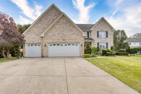 165 Huron Dr, Bloomingdale, IL 60108
