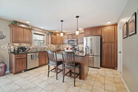 2507 Fieldstone Ct, Normal, IL 61761 photo 9