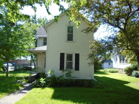 147 N Prairie Ave, Bradley, IL 60915