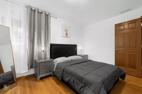 Bedroom - 2415 E Ballard Rd, Des Plaines, IL 60016 photo 1 of 6