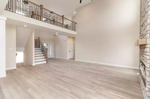 Living - 754 Lucano Way, Crown Point, IN 46307 photo 2 of 3