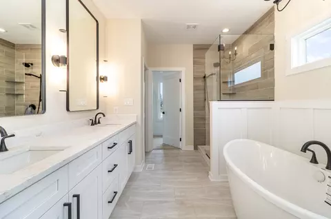 Bath - 754 Lucano Way, Crown Point, IN 46307 photo 1 of 3