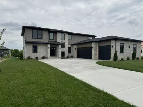 Exterior - 754 Lucano Way, Crown Point, IN 46307 photo 2 of 4