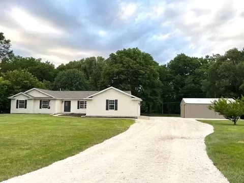 1620 Pine Bluff Rd, Morris, IL 60450