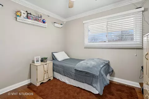 Bedroom - 239 Albert Ter, Wheeling, IL 60090 photo 3 of 3