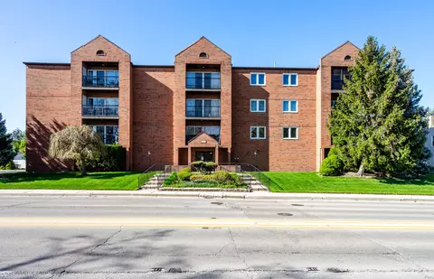 6550 W Gunnison St #405, Harwood Heights, IL 60706