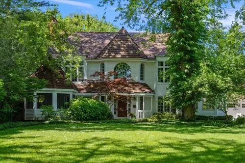 1105 Princeton Pl, Wilmette, IL 60091