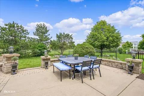 Exterior - 25006 Blue Iris Ct S, Plainfield, IL 60585 photo 2 of 7