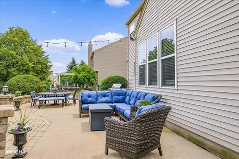 Exterior - 25006 Blue Iris Ct S, Plainfield, IL 60585 photo 3 of 7