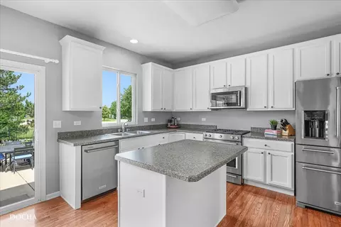 Kitchen - 25006 Blue Iris Ct S, Plainfield, IL 60585 photo 2 of 4