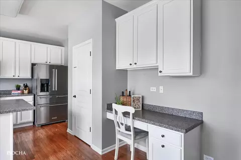 Kitchen - 25006 Blue Iris Ct S, Plainfield, IL 60585 photo 4 of 4